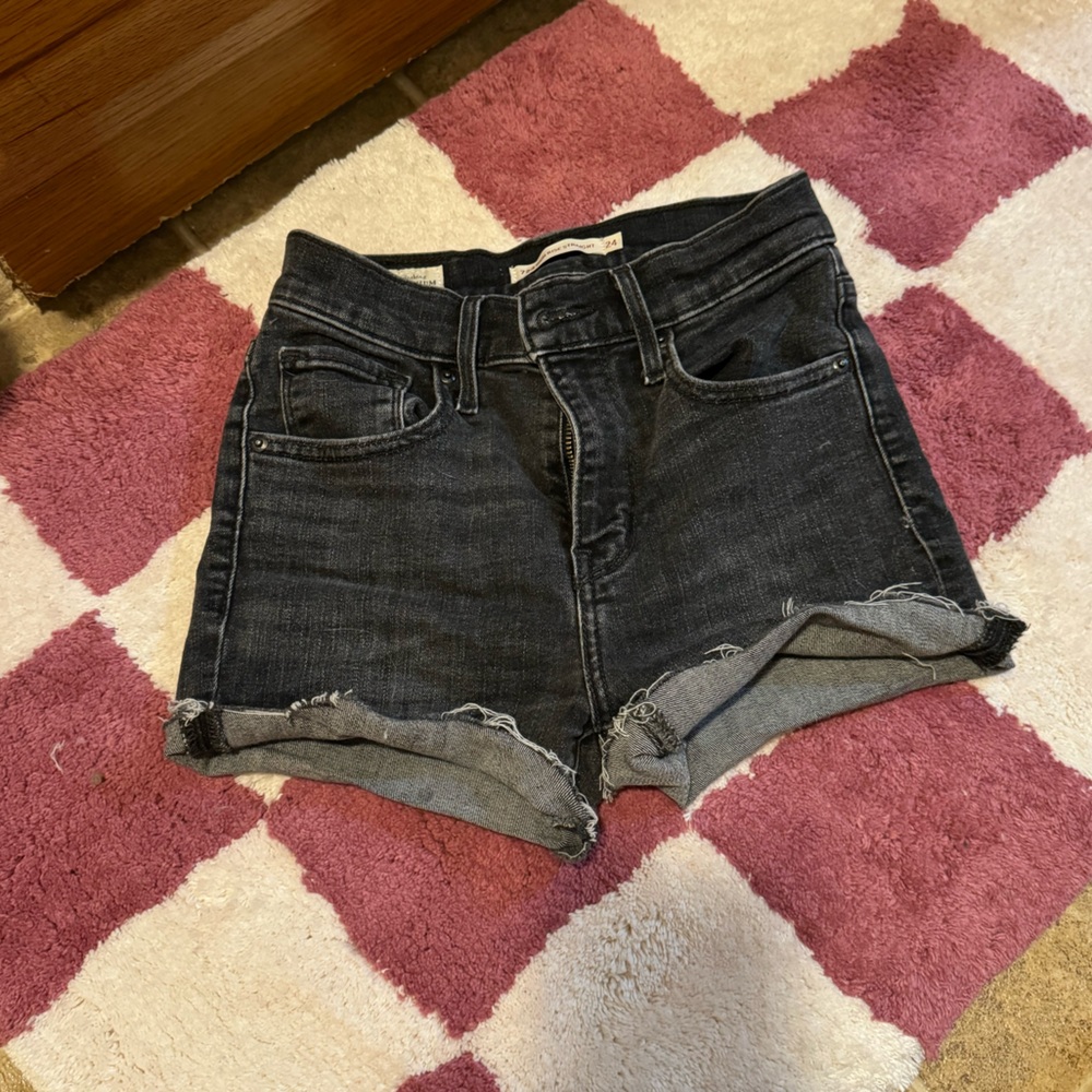 Levi’s 24 jean shorts